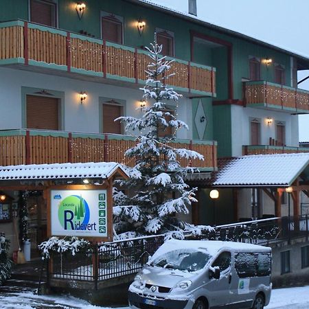 Locanda Ridevert Hotell Tione di Trento Exteriör bild