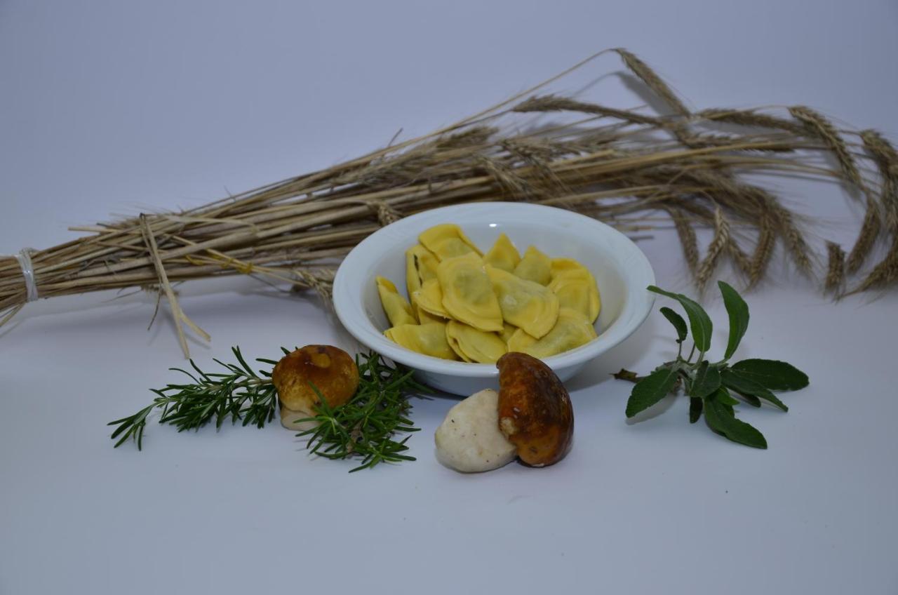Locanda Ridevert Hotell Tione di Trento Exteriör bild