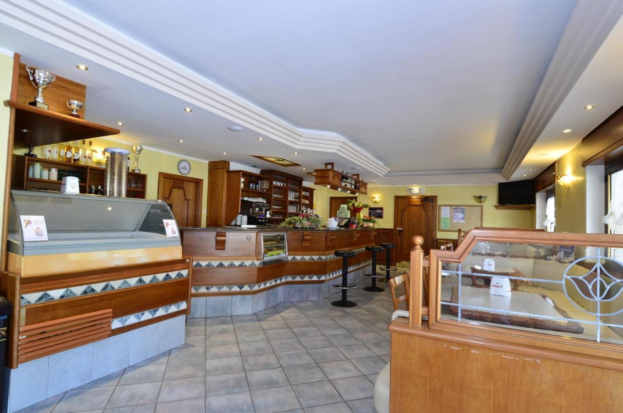 Locanda Ridevert Hotell Tione di Trento Exteriör bild