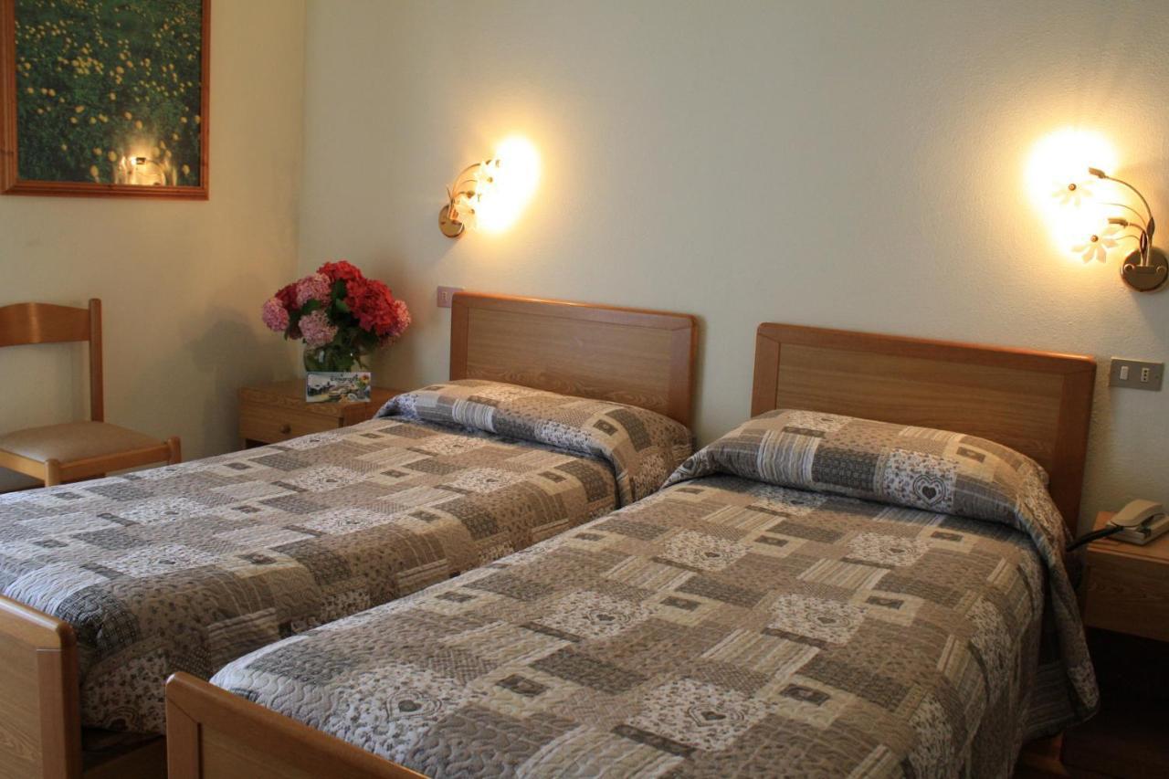 Locanda Ridevert Hotell Tione di Trento Exteriör bild